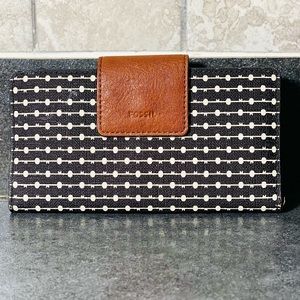 Fossil Madison Tab Slim Clutch Checkbook Holder Card Wallet